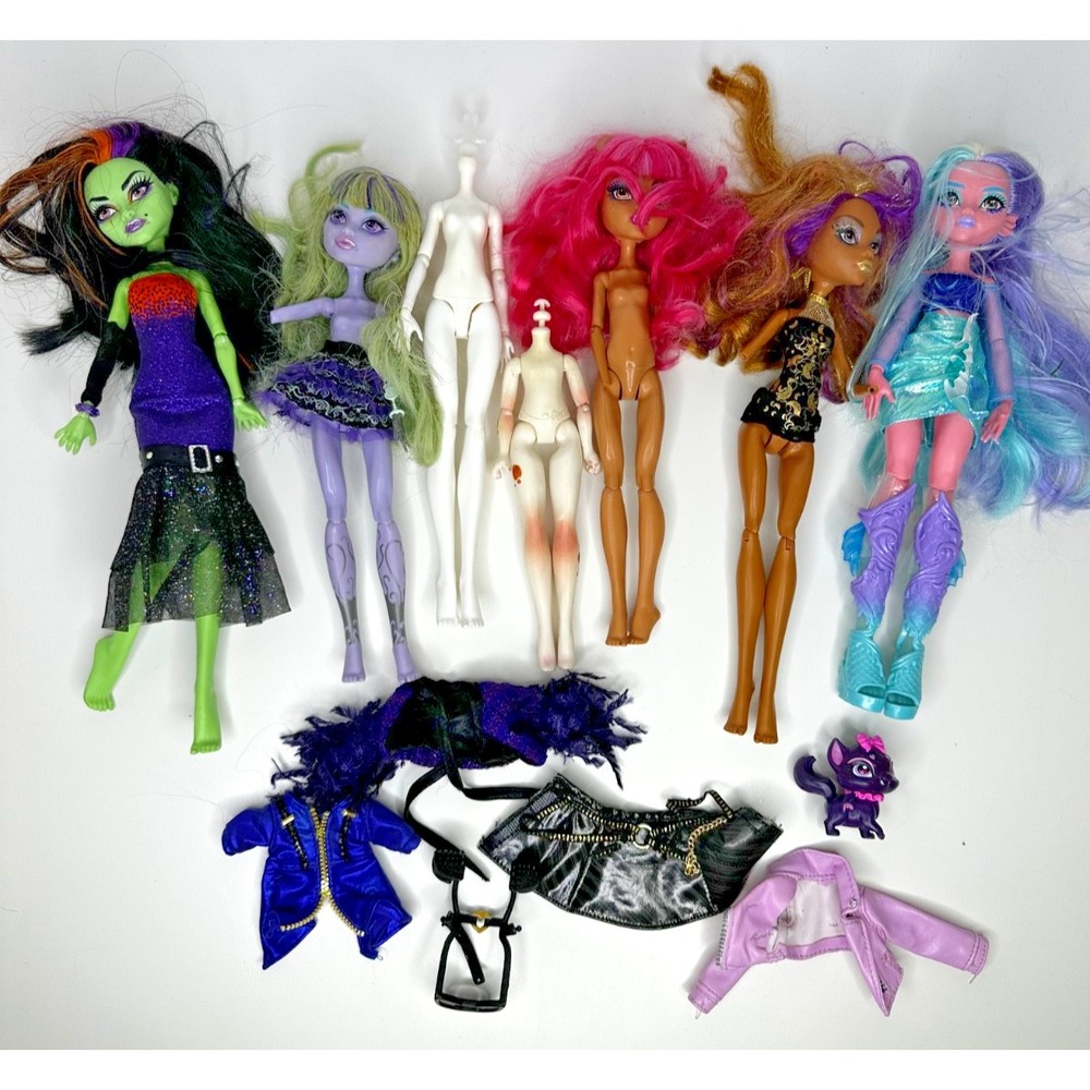 Monster High Doll Clothes Casta Fierce Twyla Howleen Clawdeen Lagoona Lot Craft